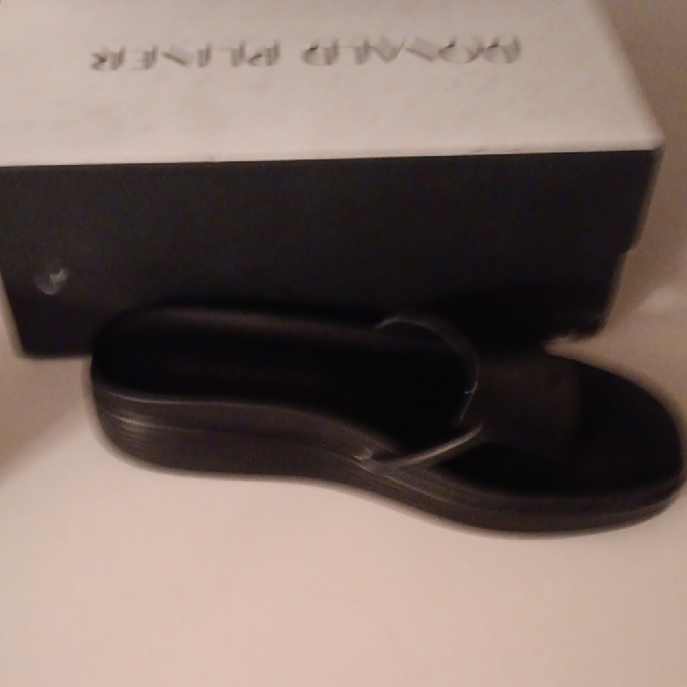 Donald Pliner Sleek Black Slides